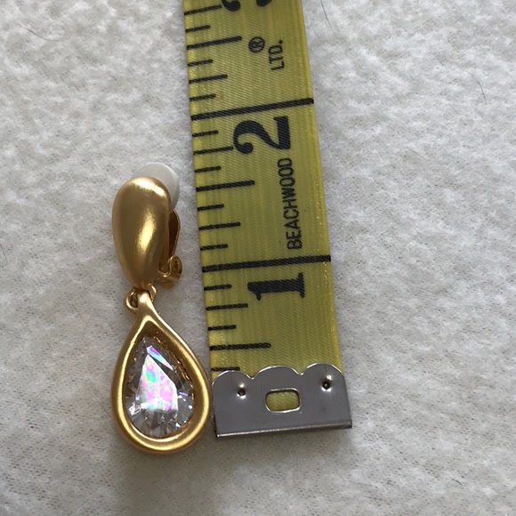 Anne Klein brushed gold tone earrings, clip ons, tear drop shaped center crystal - Picture 8 of 8